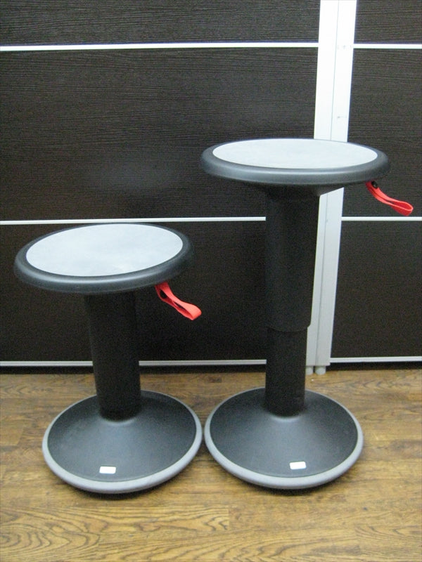 interstuhl UP IS1 ブラック バランスチェア USED】アップスツール2脚セット interstuhl製 グレー UP IS1シリーズ