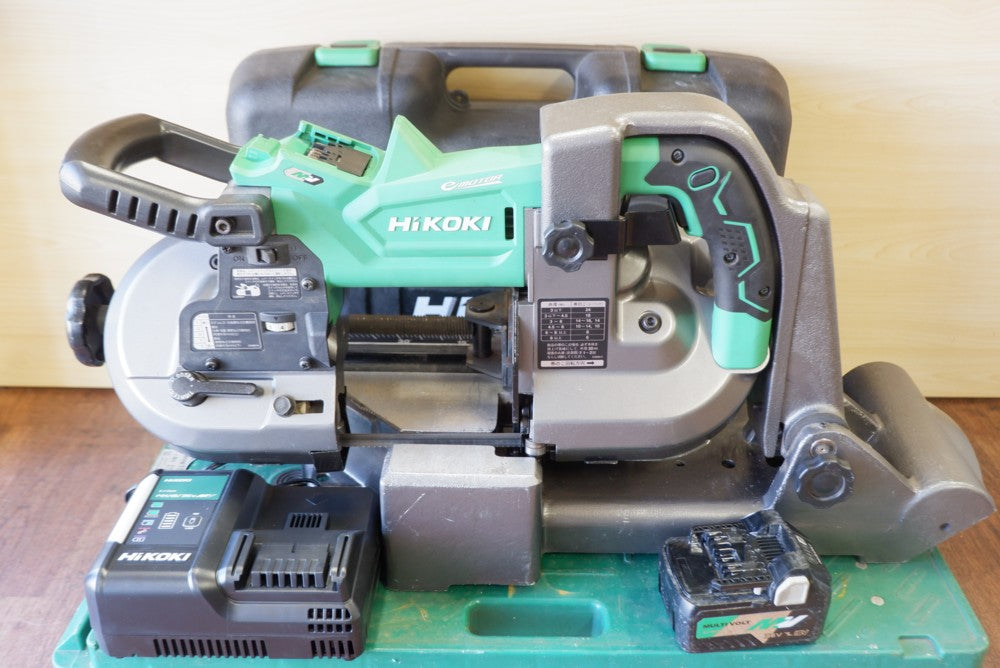 コードレスロータリーバンドソー HiKOKI CB3612DA フルセット定置式