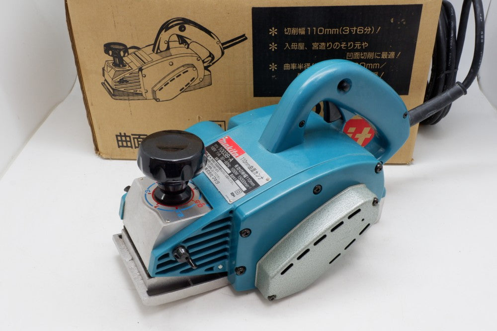 曲面カンナ makita 1003BA 中古品 切削幅110mm – リサイクル堀り出しや