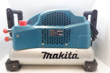 高圧専用エアコンプレッサ makita AC461XLH 充填時間5分半