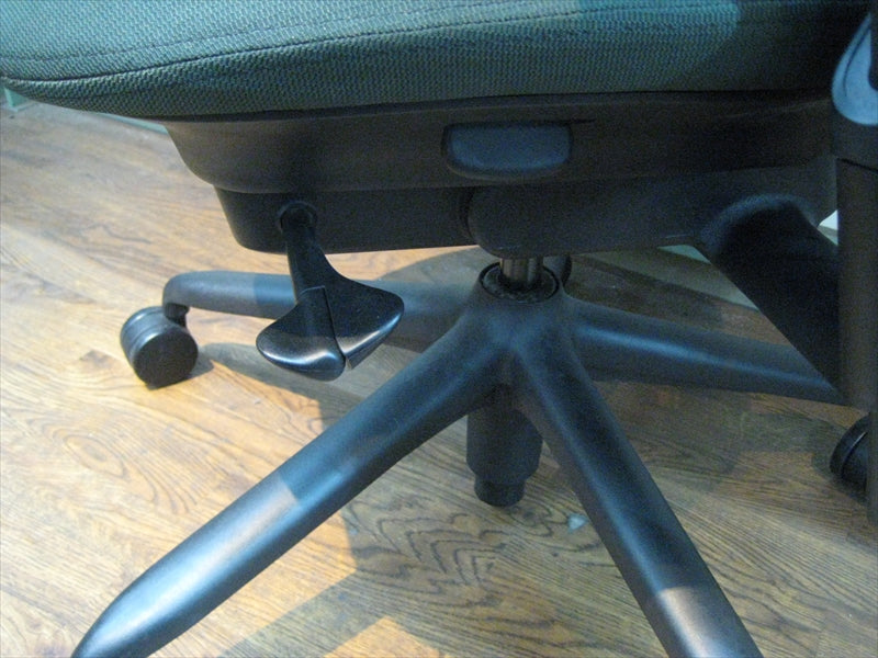 USED】肘付きオフィスチェア HermanMiller製 Sayl Chair（セイルチェア 