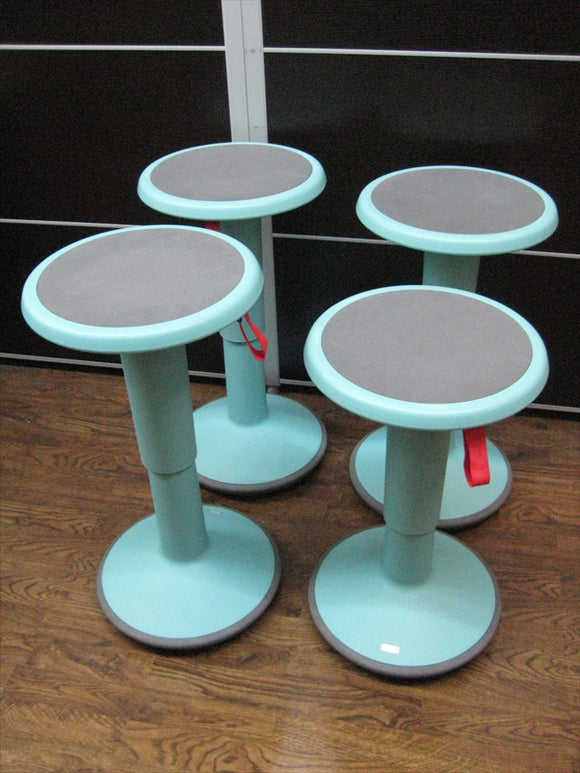 【USED】アップスツール４脚セット　interstuhl製　グリーン　UP IS1シリーズ　 2020年製　インタースツール　高知　【店舗販売品】