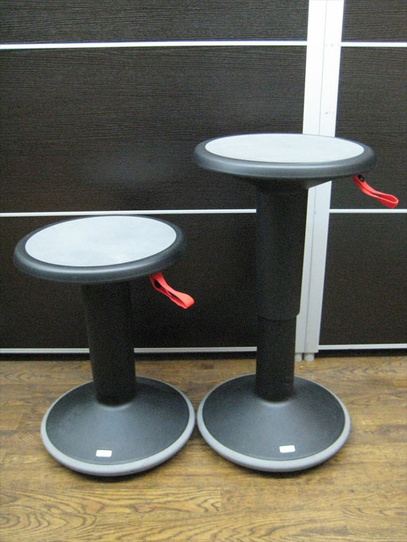 【USED】アップスツール２脚セット　interstuhl製　グレー　UP IS1シリーズ　 2020年製　インタースツール　高知　【店舗販売品】 (コピー)