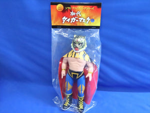プロレスラーのレトロテイストなソフビモデル「SFS」のリングに