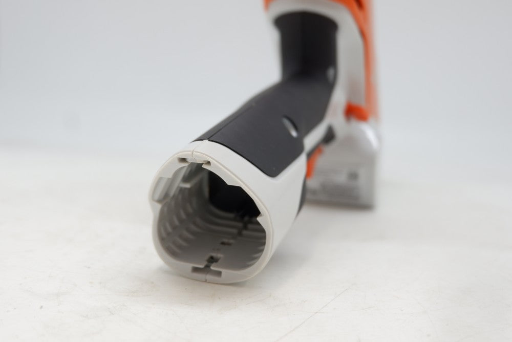 STIHL GTA26　バッテリーガーデンカッター 入荷)お庭の手入れにピッタリ！スチールのバッテリーガーデン
