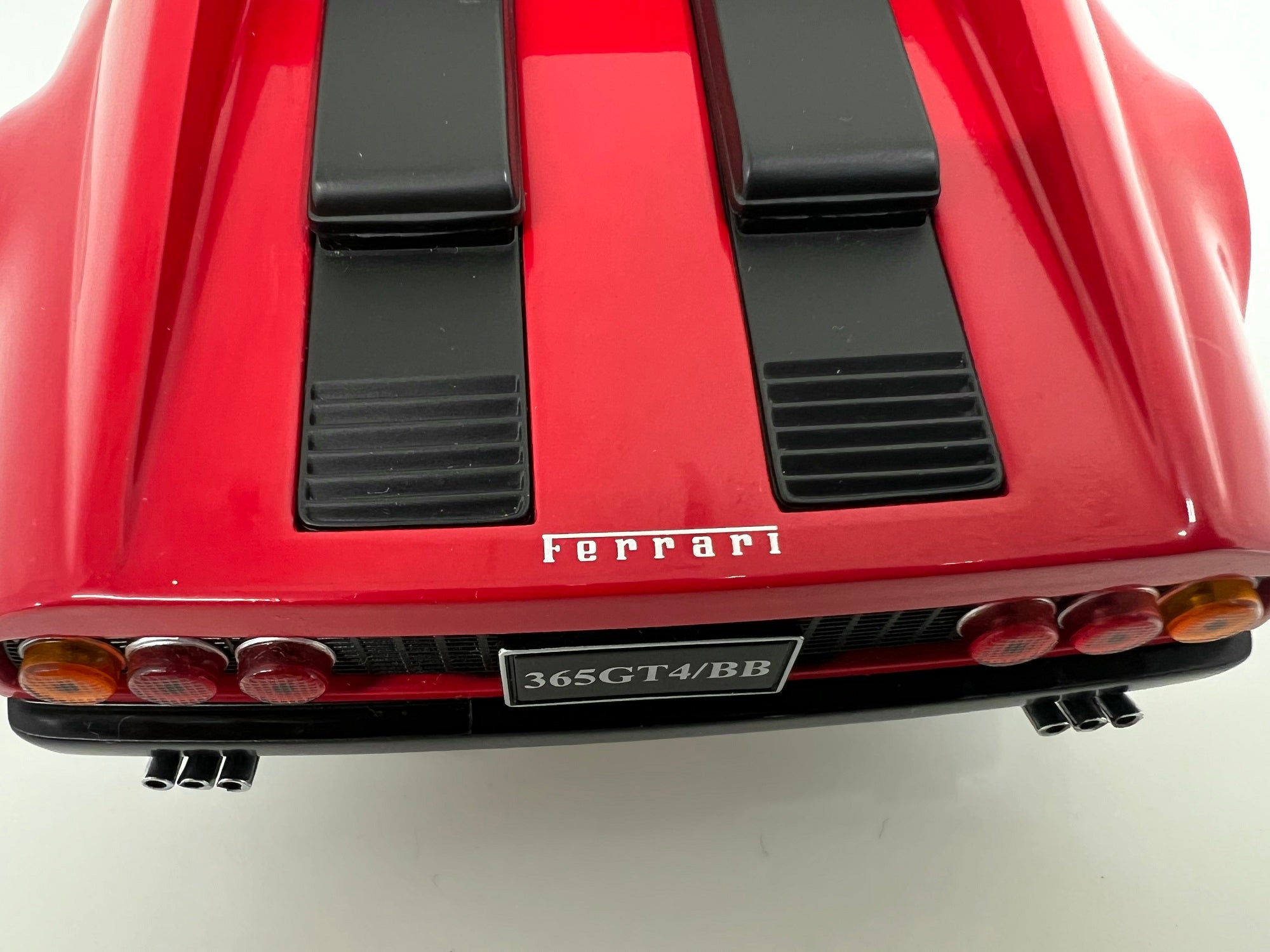 KyoSho 1/18 FERRARI 365GT4 京商 フェラーリ レッド