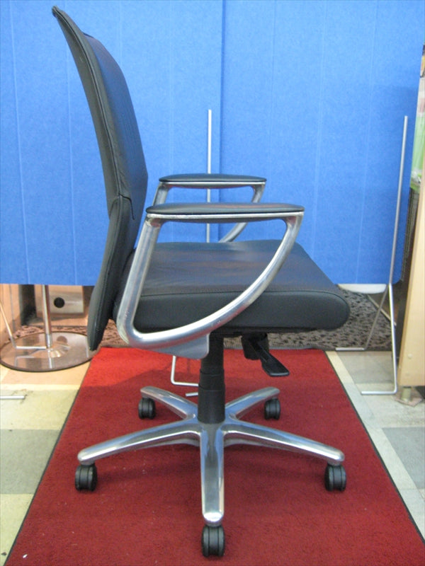 【中古】エグゼクティブチェア　オカムラ製　CE56SX　SXタイプ　ハイバック　okamura　肘付きオフィスチェア　高知　【店舗販売品】