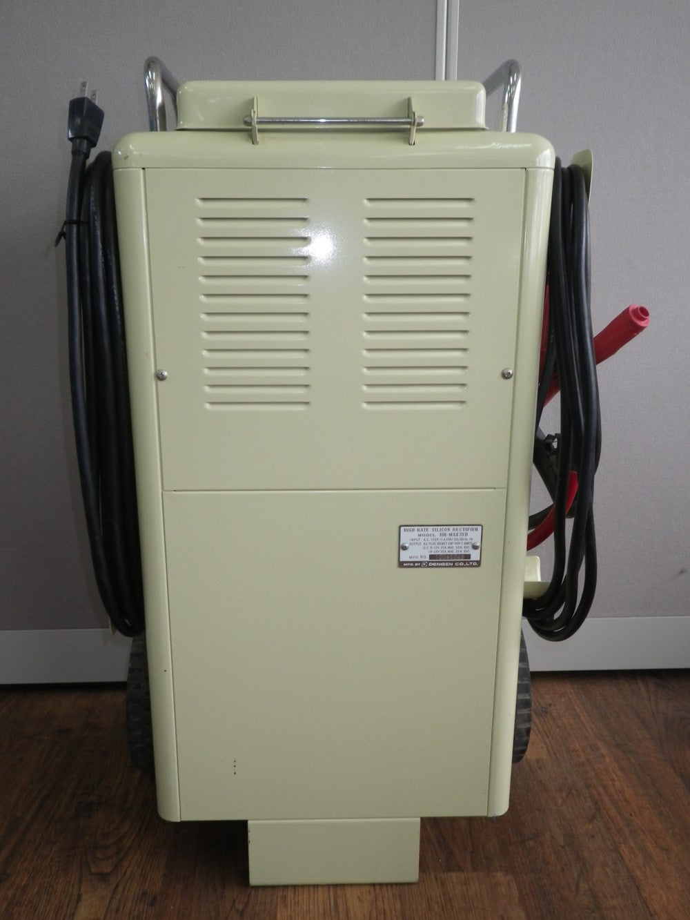 シリコン式急速充電器 デンゲン ハイマックス HR-MAX70D