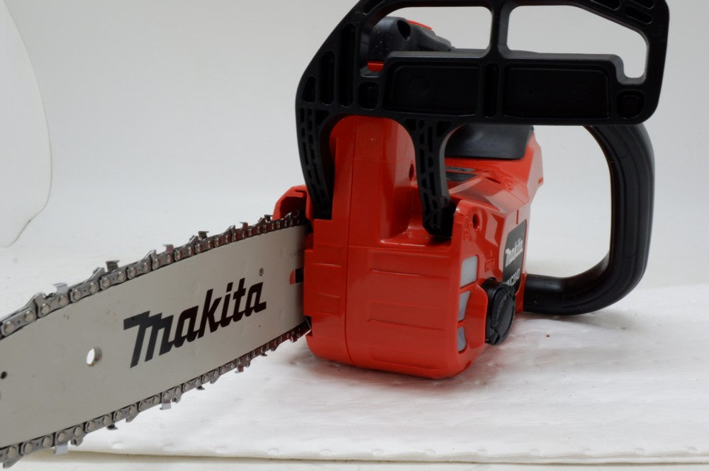 充電式チェンソー makita MUC204DZNR 中古品 18Vバッテリー付 充電器 